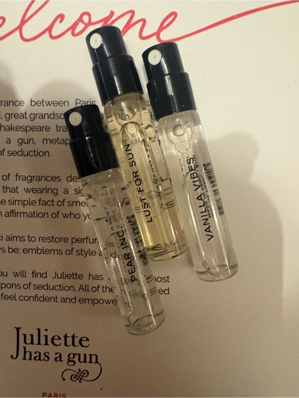 Duo (10 ML each) 🤍💛+ 3 mini samples 💝 - Picture 4 of 8